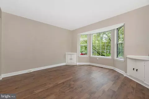 Living - 6674 Sea Gull Ct, Frederick, MD 21703 photo 1 of 10