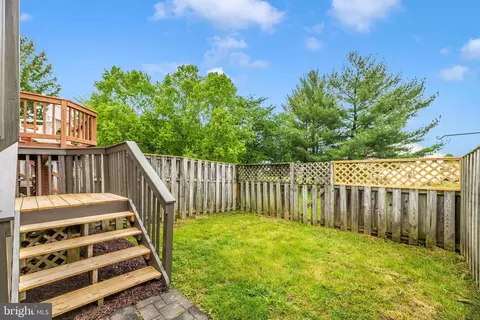Exterior - 6674 Sea Gull Ct, Frederick, MD 21703 photo 4 of 9