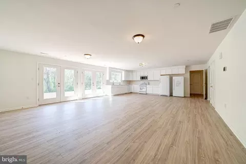 Living - 6214 Fulmer Rd, Frederick, MD 21703 photo 1 of 6