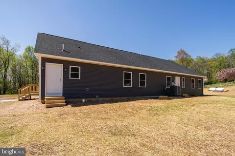 Exterior - 6214 Fulmer Rd, Frederick, MD 21703 photo 4 of 5