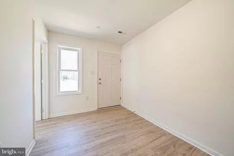 Entry Way - 6214 Fulmer Rd, Frederick, MD 21703 photo 10 of 12