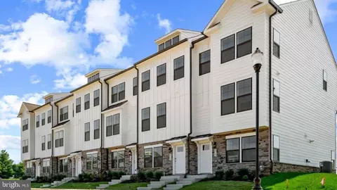 707 Courier Ln, Frederick, MD 21701 photo 8