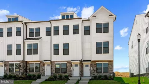 709 Courier Ln, Frederick, MD 21701
