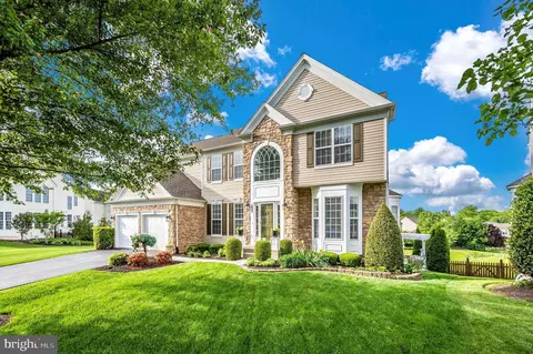 233 Galyn Dr, Brunswick, MD 21758