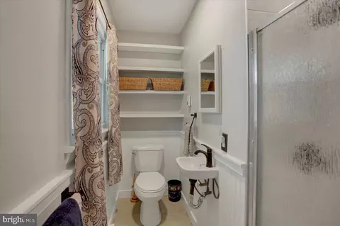 Bath - 1005 Young Pl, Frederick, MD 21702 photo 1 of 4