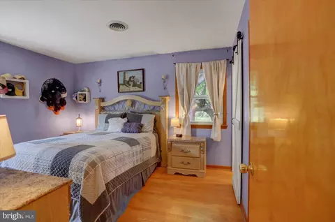 Bedroom - 1005 Young Pl, Frederick, MD 21702 photo 1 of 5