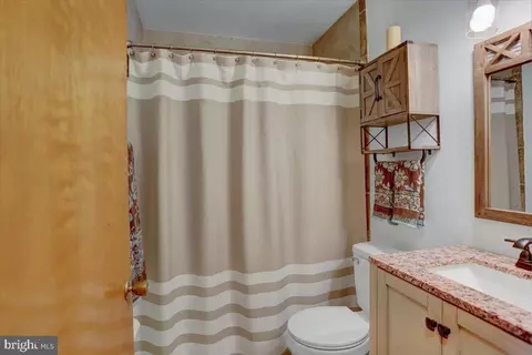 Bath - 1005 Young Pl, Frederick, MD 21702 photo 4 of 4