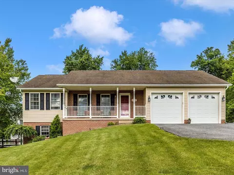 13721 Jimtown Rd, Thurmont, MD 21788