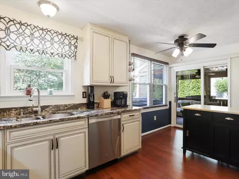 1606 Norwich Dr, Frederick, MD 21701 photo 12