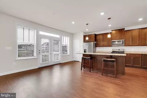 302 Faversham Pl, Frederick, MD 21701 photo 8