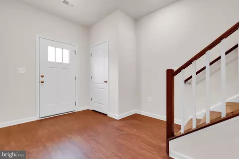 302 Faversham Pl, Frederick, MD 21701 photo 3