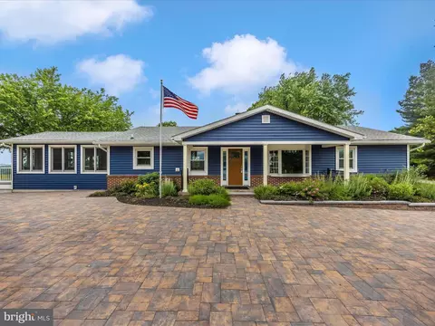 8915 Old Harmony Rd, Myersville, MD 21773