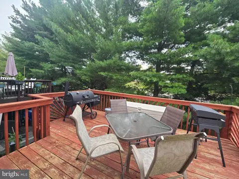 Exterior - 7148 Oberlin Cir, Frederick, MD 21703 photo 3 of 13