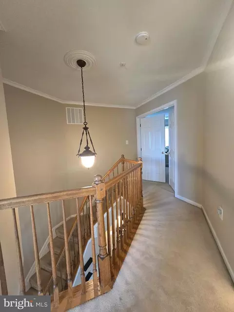 Entry Way - 7148 Oberlin Cir, Frederick, MD 21703 photo 7 of 9
