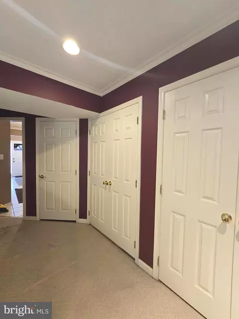 Entry Way - 7148 Oberlin Cir, Frederick, MD 21703 photo 4 of 9