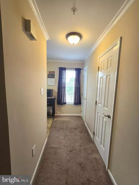 Entry Way - 7148 Oberlin Cir, Frederick, MD 21703 photo 6 of 9