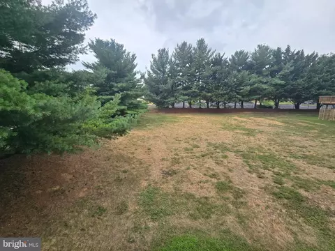Exterior - 7148 Oberlin Cir, Frederick, MD 21703 photo 5 of 13