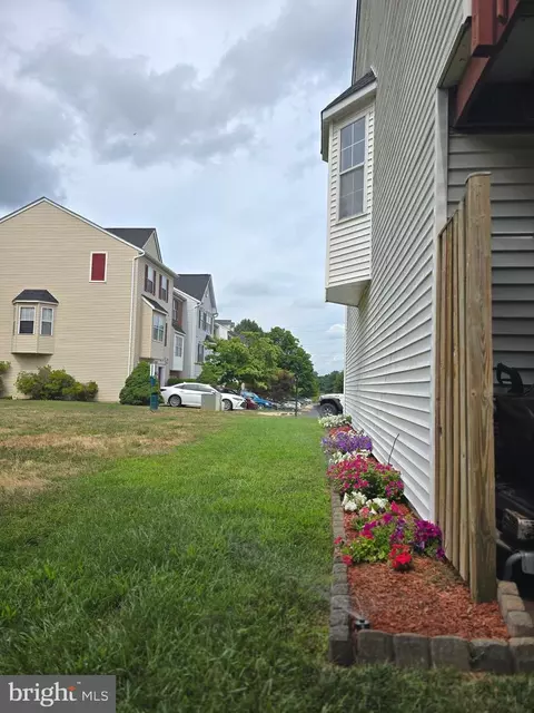 Exterior - 7148 Oberlin Cir, Frederick, MD 21703 photo 6 of 13