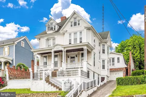 13 E A St, Brunswick, MD 21716