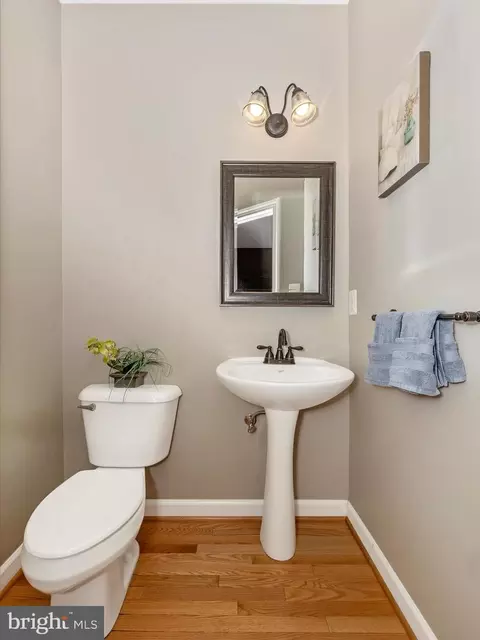 Bath - 9210 Charterhouse Rd, Frederick, MD 21704 photo 1 of 5
