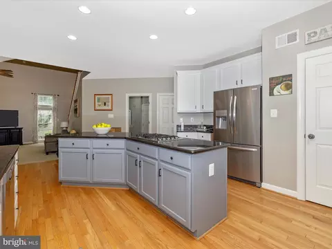 Kitchen - 9210 Charterhouse Rd, Frederick, MD 21704 photo 5 of 6