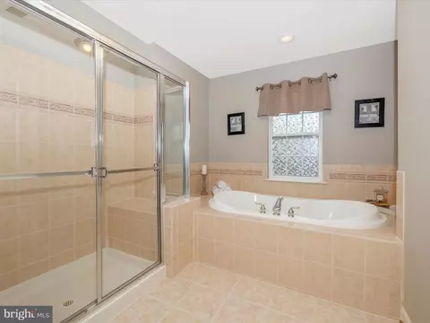Bath - 9210 Charterhouse Rd, Frederick, MD 21704 photo 3 of 5