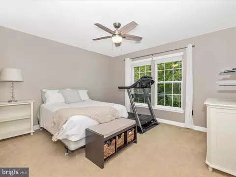 Bedroom - 9210 Charterhouse Rd, Frederick, MD 21704 photo 7 of 9