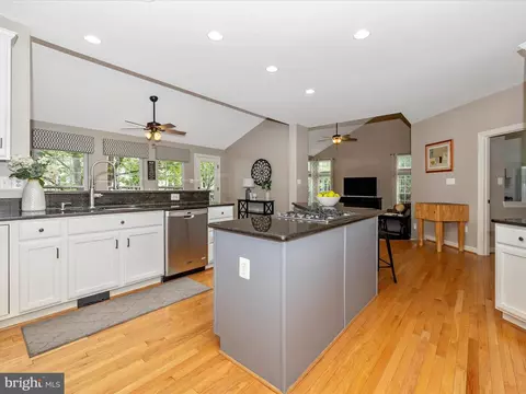 Kitchen - 9210 Charterhouse Rd, Frederick, MD 21704 photo 6 of 6