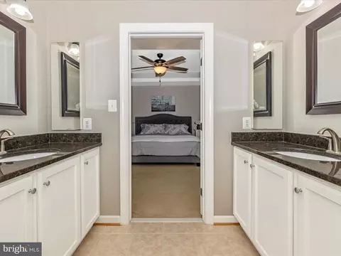 Bath - 9210 Charterhouse Rd, Frederick, MD 21704 photo 2 of 5