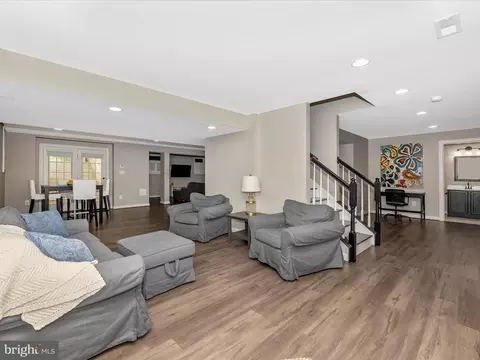 Living - 9210 Charterhouse Rd, Frederick, MD 21704 photo 5 of 8