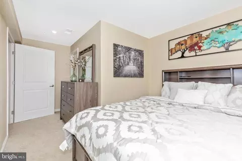 Bedroom - 5835 Shepherd Dr, Frederick, MD 21704 photo 8 of 9
