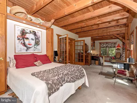 Bedroom - 10337 Harp Rd, Walkersville, MD 21793 photo 5 of 7