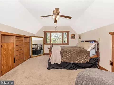Bedroom - 10337 Harp Rd, Walkersville, MD 21793 photo 6 of 7