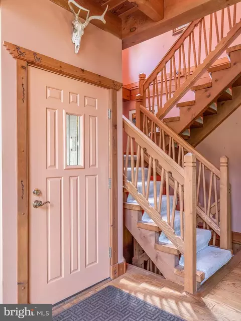 Entry Way - 10337 Harp Rd, Walkersville, MD 21793 photo 4 of 6