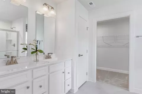 2543 Olympia St, Frederick, MD 21702 photo 8