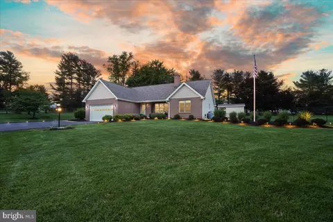3940 Southview Ct, Jefferson, MD 21755