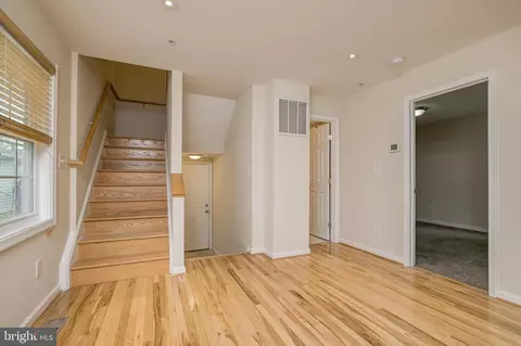 Living - 401 Broadway St, Frederick, MD 21701 photo 6 of 6