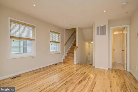 Living - 401 Broadway St, Frederick, MD 21701 photo 2 of 6