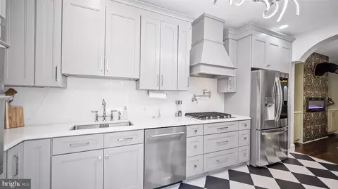 10 E South St, Frederick, MD 21701 photo 14