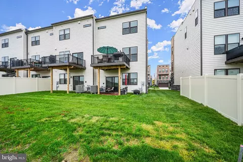 Exterior - 863 Amity St, Frederick, MD 21701 photo 5 of 6