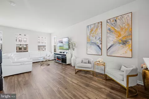 Entry Way - 863 Amity St, Frederick, MD 21701 photo 1 of 3