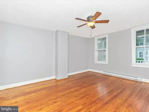 Living - 123 Water St, Frederick, MD 21701 photo 2 of 11