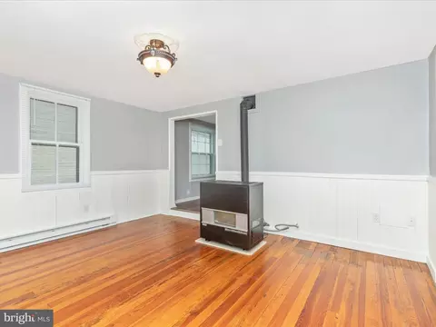 Living - 123 Water St, Frederick, MD 21701 photo 8 of 11