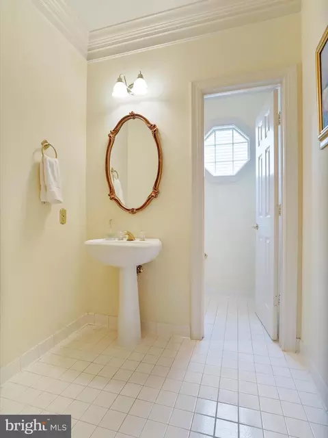 Bath - 8901 Danville Ter, Frederick, MD 21701 photo 6 of 7