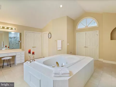 Bath - 8901 Danville Ter, Frederick, MD 21701 photo 2 of 7