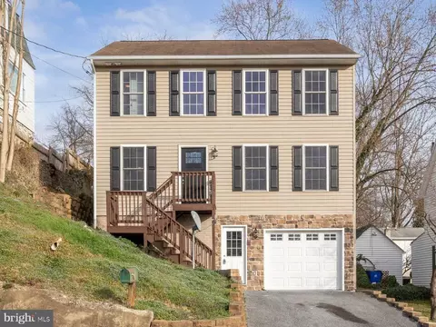 110 4th Ave, Brunswick, MD 21716