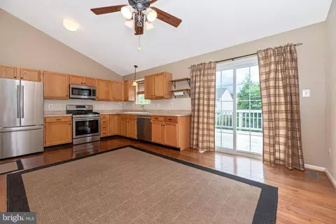 Kitchen - 213 Bishops Glen Dr, Frederick, MD 21702 photo 4 of 4