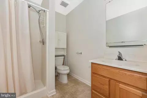 Bath - 213 Bishops Glen Dr, Frederick, MD 21702 photo 1 of 4