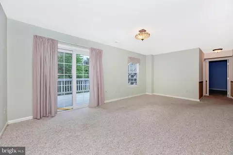 Living - 213 Bishops Glen Dr, Frederick, MD 21702 photo 7 of 8