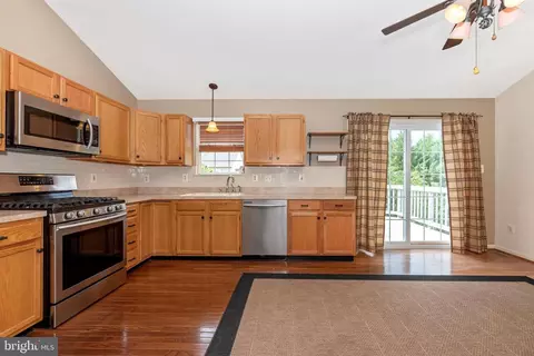 Kitchen - 213 Bishops Glen Dr, Frederick, MD 21702 photo 1 of 4